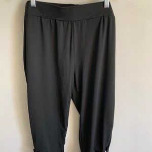 Women's 2XL (US XL)Lawor Cropped Capri Pants in Black